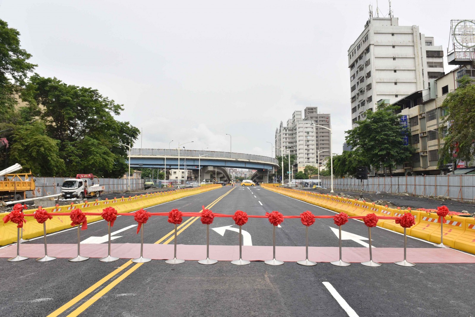 填平40天 左營地下道提前通車