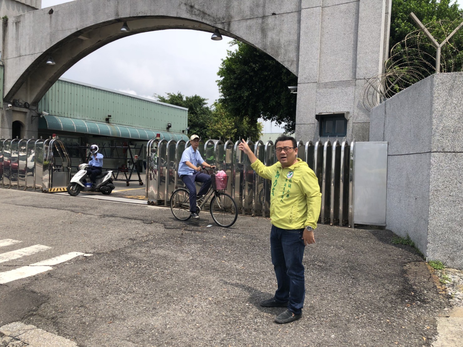 暴雨後 許乃文為前鎮小港提出治水構想