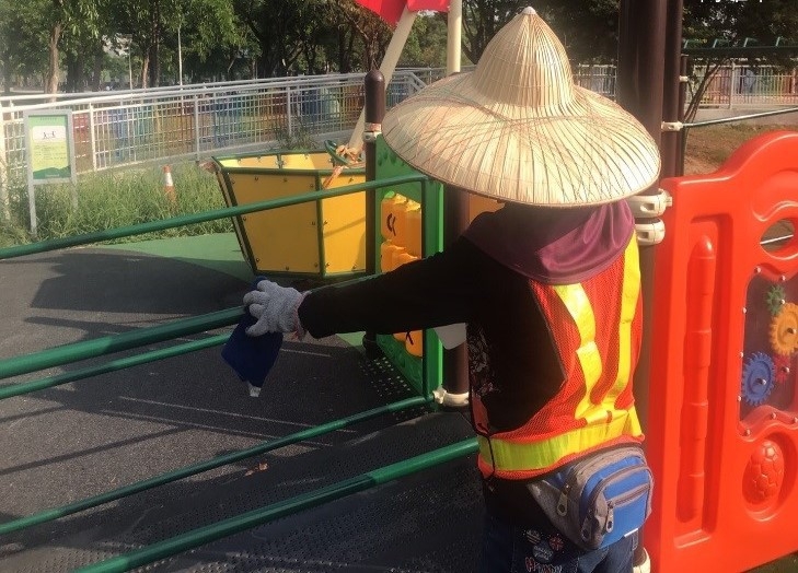 擁抱自然 春遊公園不「疫」鬱