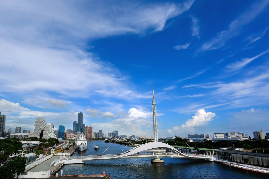 港都美出新高度 會旋轉的大港橋成網美景點