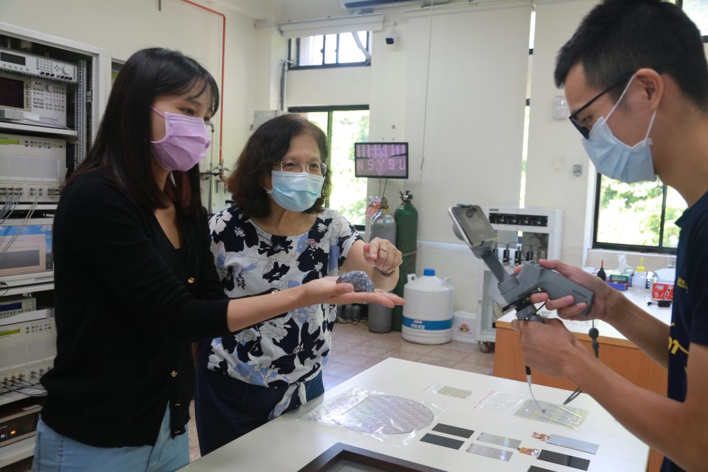 全國首創！ 中山大辦女性科學家雲端實驗室參訪活動