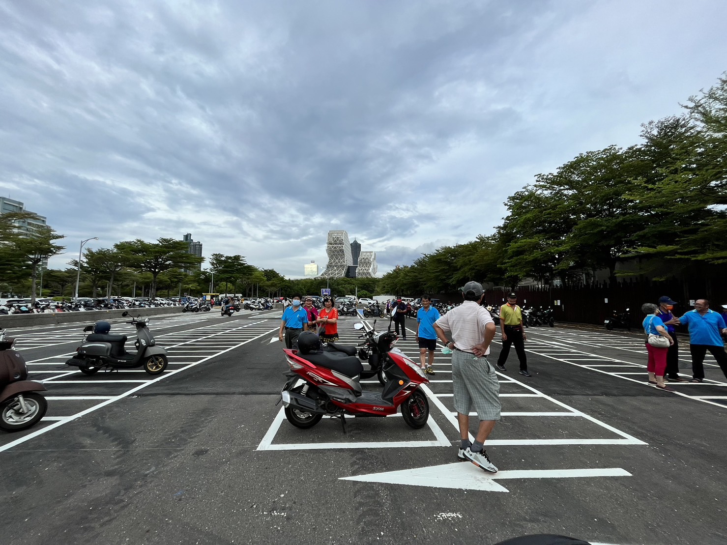 駁二公園停車場692格機車停車位即起開放