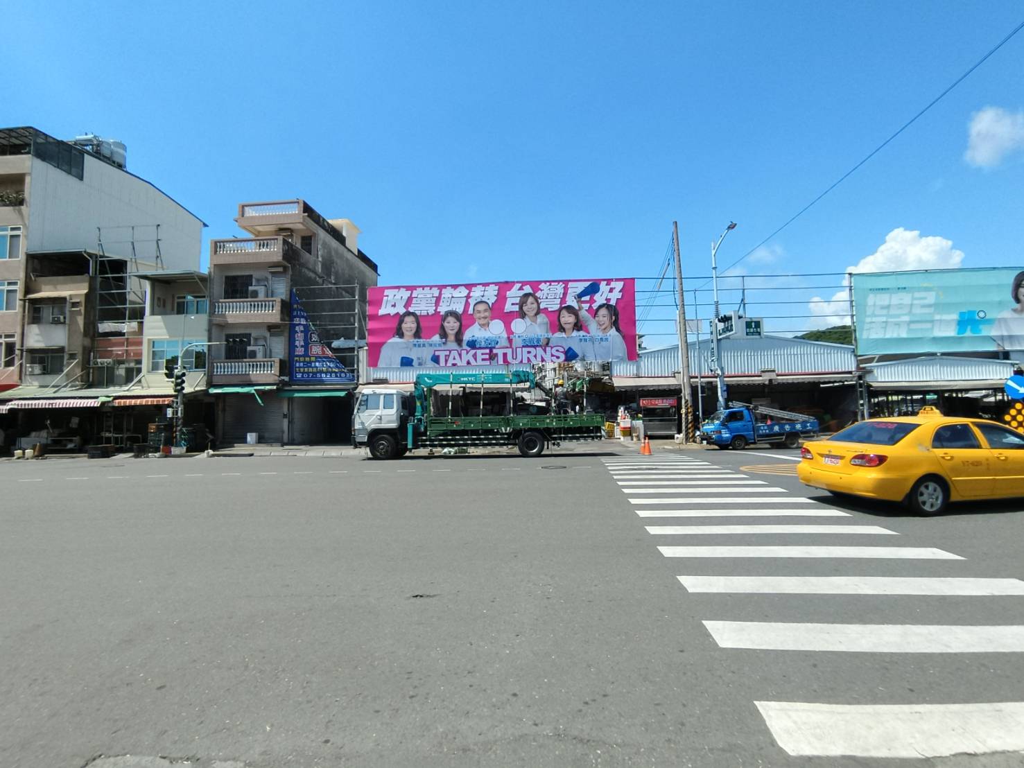 挺侯！ 國民黨高市首面聯合競選看板上架