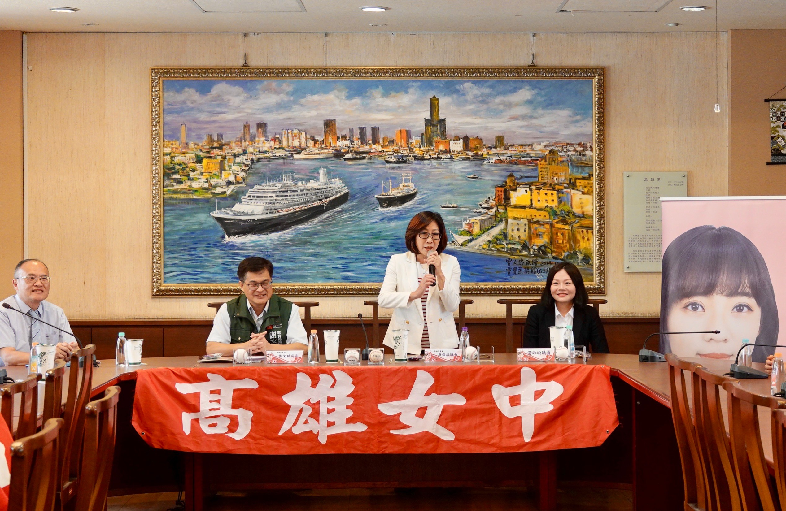 偷渡黃捷？市議會慰勉雄女棒球隊挨批政治進入校園