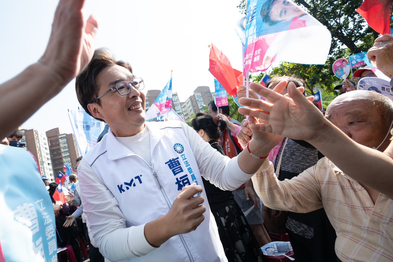 曹桓榮競選總部成立。（總部提供）