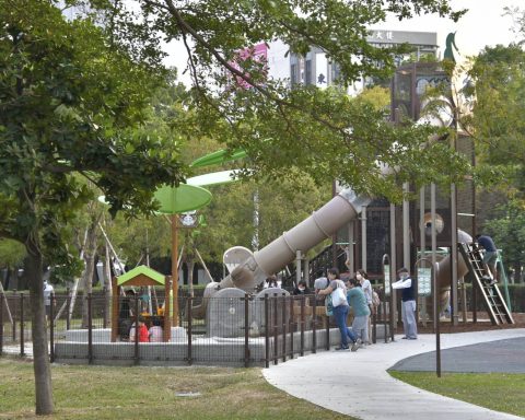 高雄中央公園。（工務局提供）