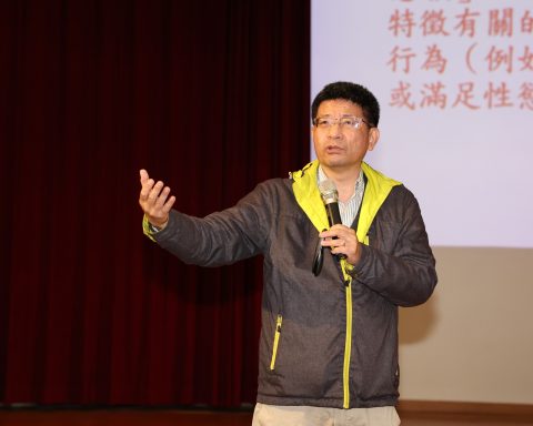 高雄大學《卓越講座》邀請輔仁大學法律學院院長吳志光專講。（高雄大學提供）