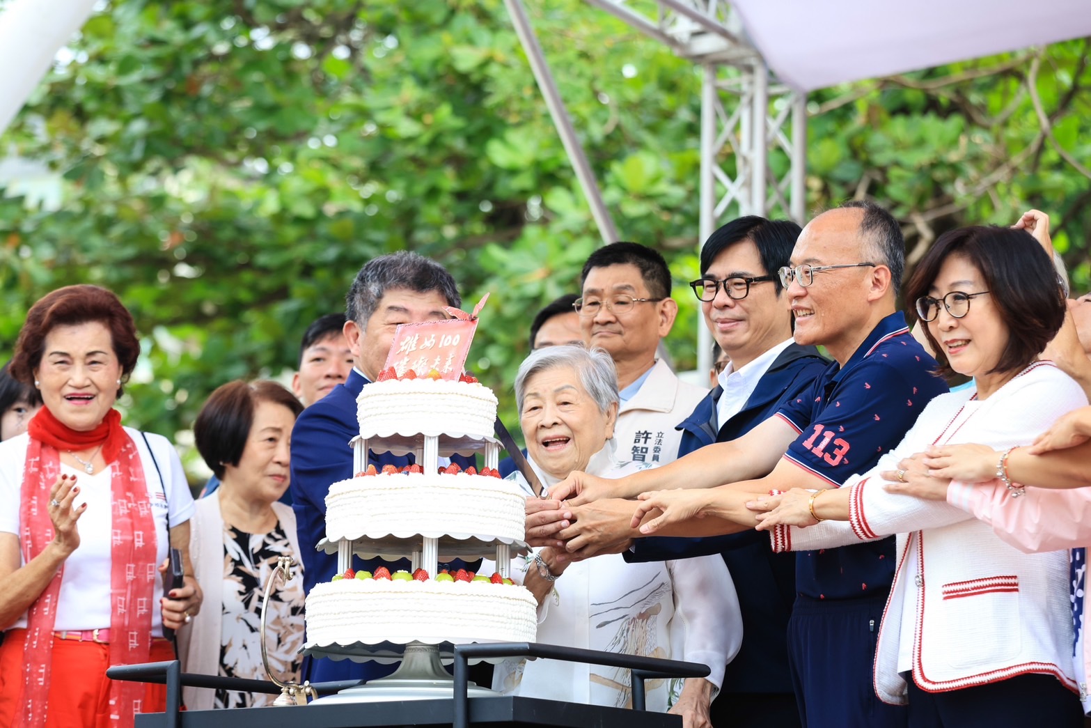 高雄女中百年生日　時空膠囊寄願未來30年再相見